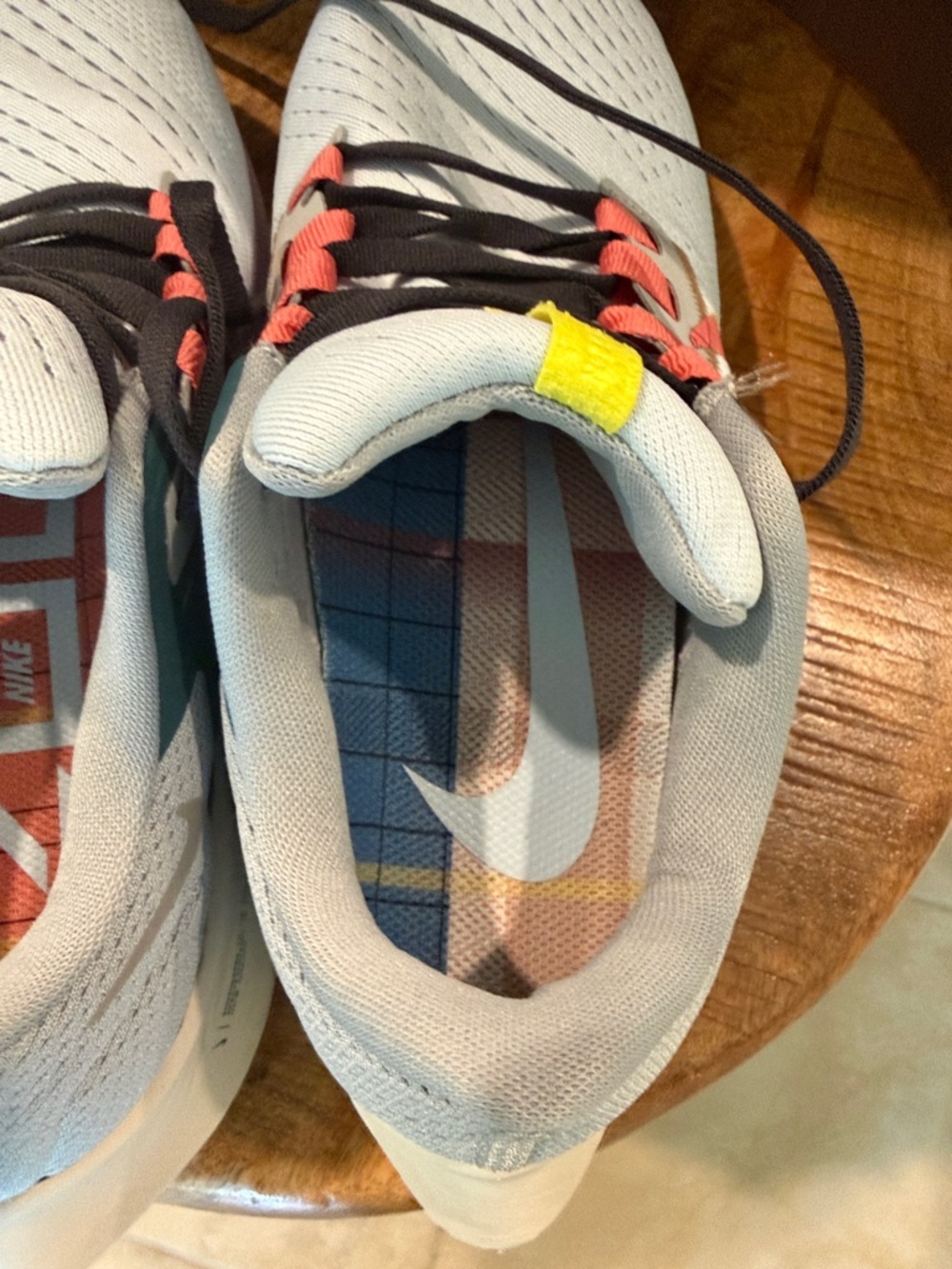 NIKE Women Lightweight Running Sneakers in White with Pink & Yellow Accents - Picture 3 of 14